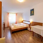Liburnija Apartamento *