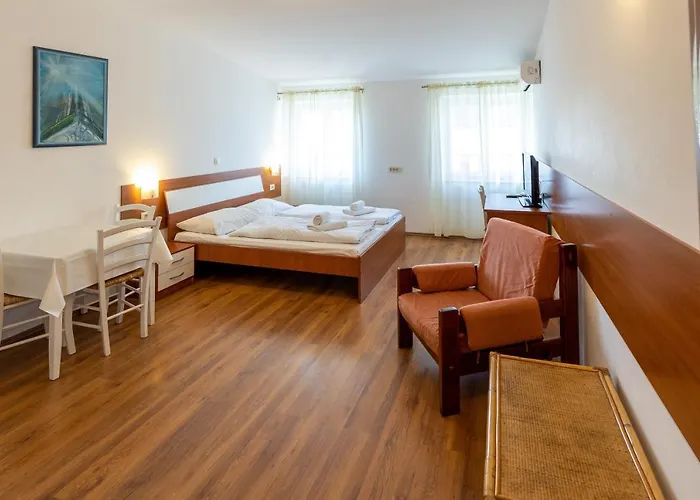 Liburnija Apartment *